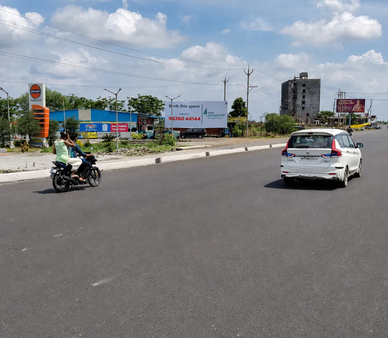 Panthpipliya, Ujjain Road 34′ × 15′ hoarding