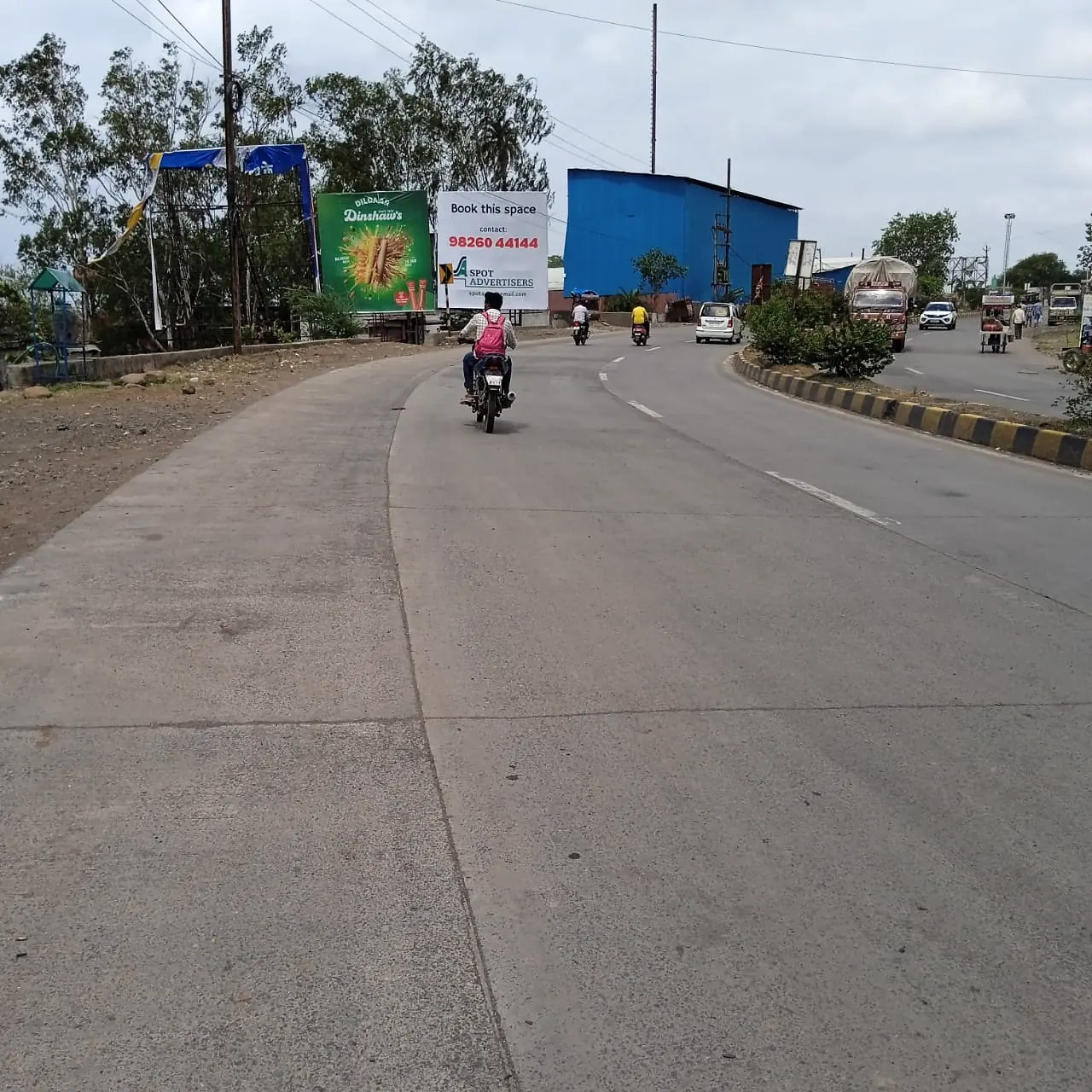 Jawahar Tekri, Dhar Road 20′ × 20′ hoarding